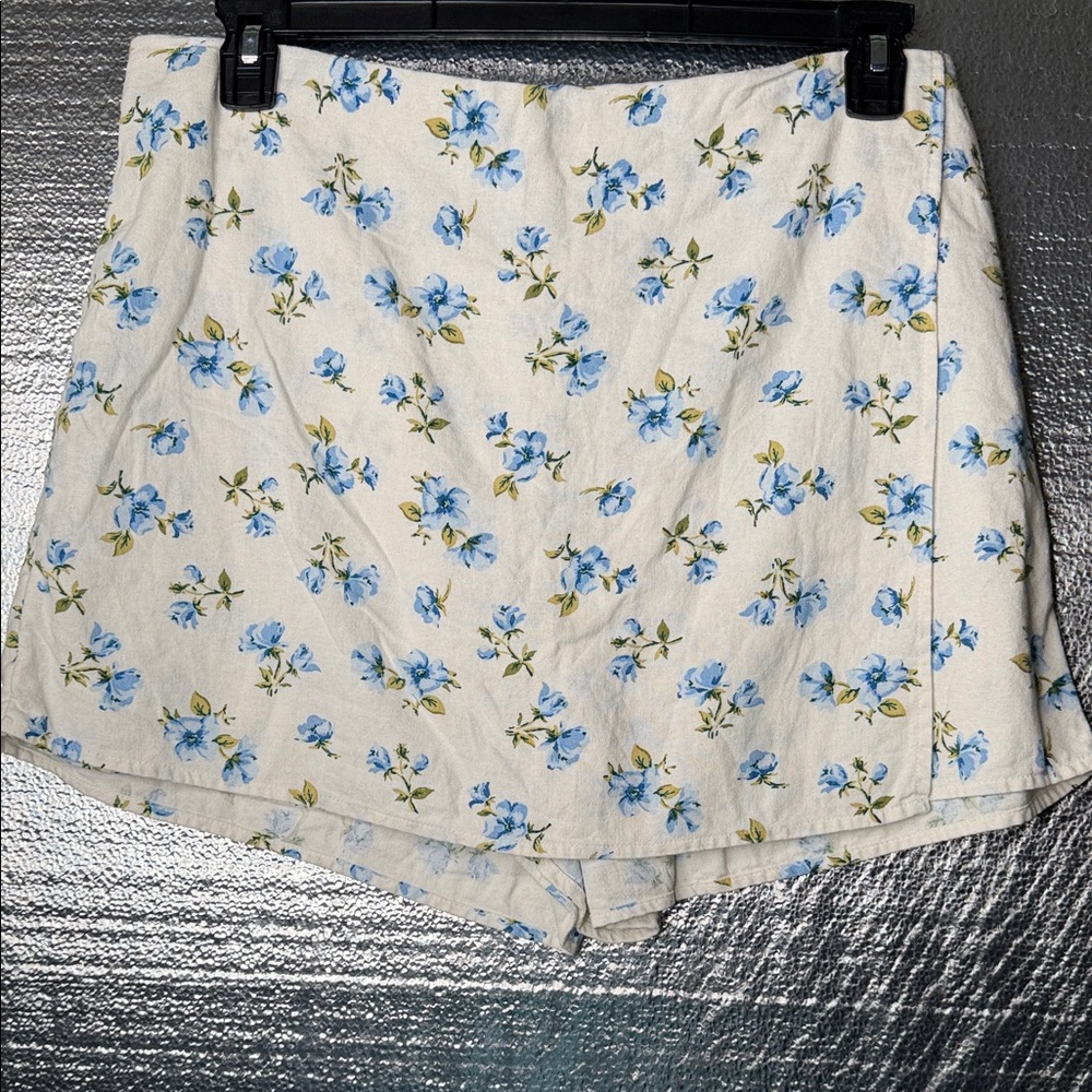 Old Navy Blue Floral Women's Skorts